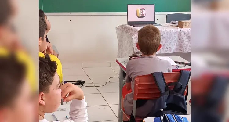 Confira os registros do trabalho em sala de aula.