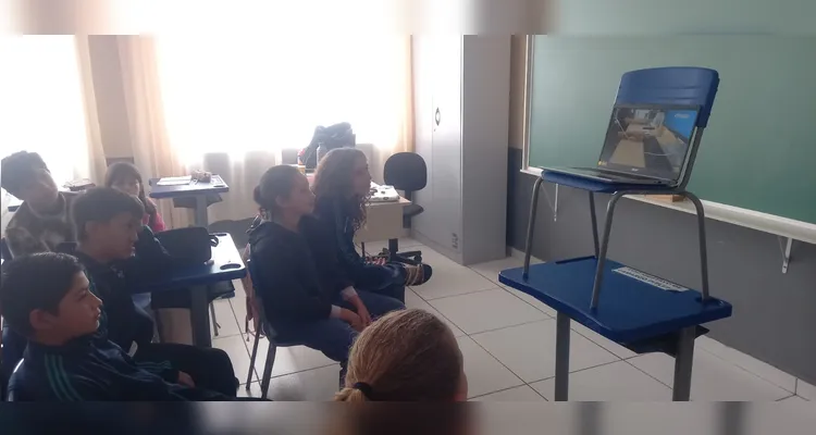 Veja a série de registros do amplo e diversificado trabalho em sala de aula.