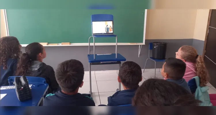 Veja a série de registros do amplo e diversificado trabalho em sala de aula.