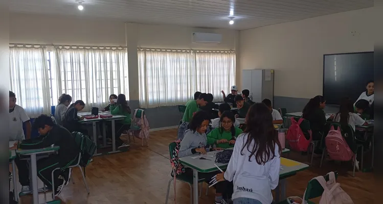 Veja os registros do trabalho em sala de aula.