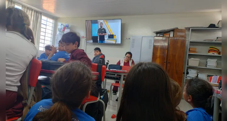 Confira a série de registros do amplo trabalho em sala de aula.