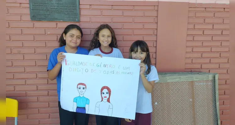 Confira a série de registros do amplo trabalho em sala de aula.