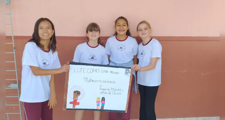 Confira a série de registros do amplo trabalho em sala de aula.