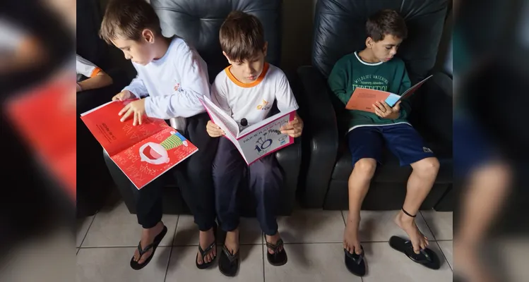 Confira a série de registros do trabalho de leitura realizado na biblioteca.