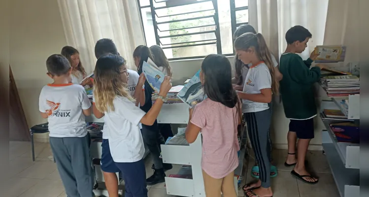 Confira a série de registros do trabalho de leitura realizado na biblioteca.