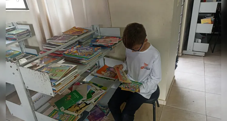 Confira a série de registros do trabalho de leitura realizado na biblioteca.