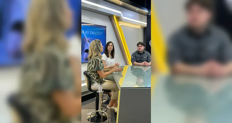 O material buscou orientar educadores em momentos de sobrecarga e stress, oferecendo caminhos para lidar com a cobrança e desgaste mental do cotidiano.