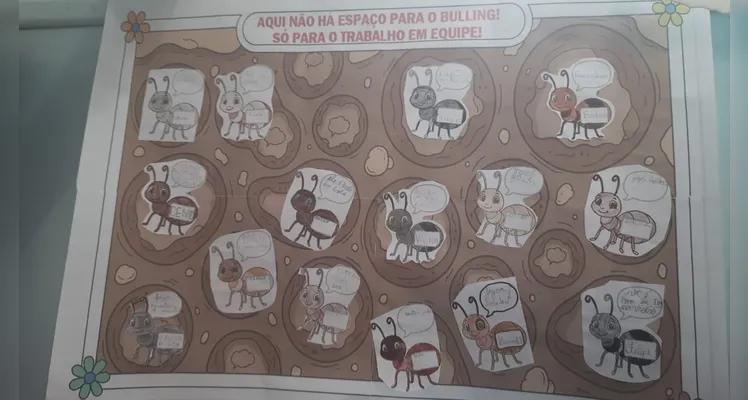 Os alunos assistiram a conteúdos sobre empatia e convivência e confeccionaram um cartaz em formato de formigueira, destacando os valores de companheirismo e colaboração.