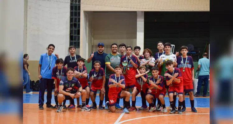 Carambeí e Ipiranga conquistam 1ª etapa do Desafio AMCG de Futsal