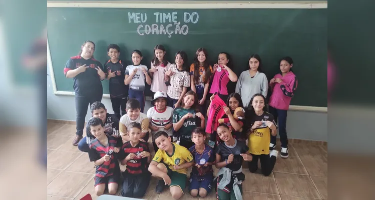 Confira a série de registros dos alunos/torcedores com a proposta 'Meu Time do Coração'.
