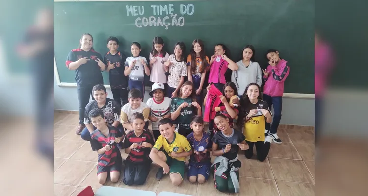 Confira a série de registros dos alunos/torcedores com a proposta 'Meu Time do Coração'.
