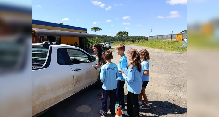 Confira a série de registros e o amplo trabalho realizado pelos alunos dentro e fora da sala de aula.