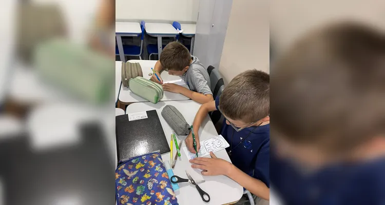 Os alunos também confeccionaram e distribuíram panfletos informativos para colegas e funcionários da escola.