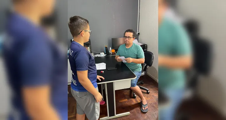 Os alunos também confeccionaram e distribuíram panfletos informativos para colegas e funcionários da escola.