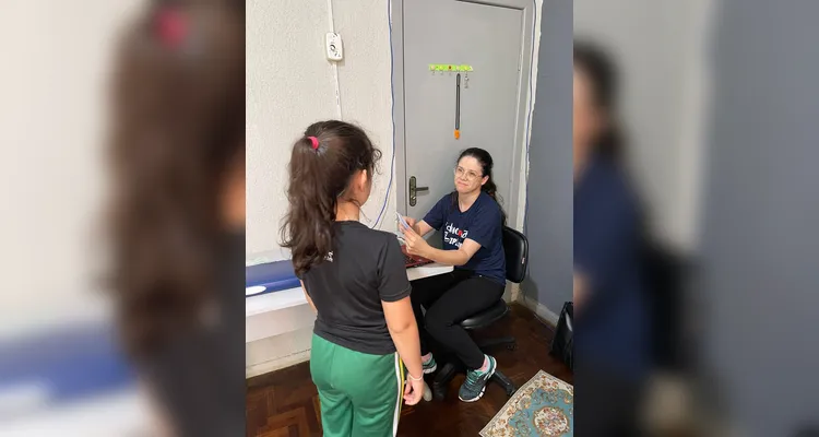 Os alunos também confeccionaram e distribuíram panfletos informativos para colegas e funcionários da escola.