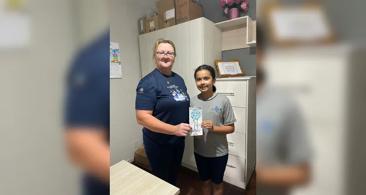 Os alunos também confeccionaram e distribuíram panfletos informativos para colegas e funcionários da escola.