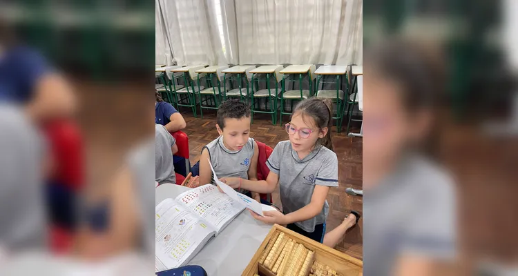 Os alunos também confeccionaram e distribuíram panfletos informativos para colegas e funcionários da escola.