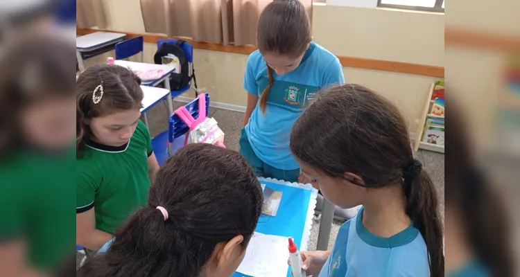 Veja os registros do amplo trabalho em sala de aula.