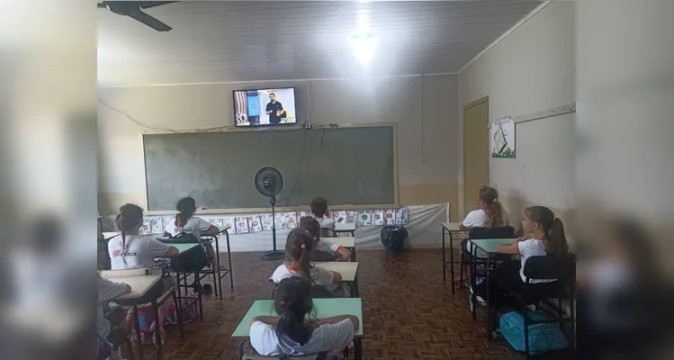 Veja a série de registros do amplo trabalho da classe em diferentes momentos.