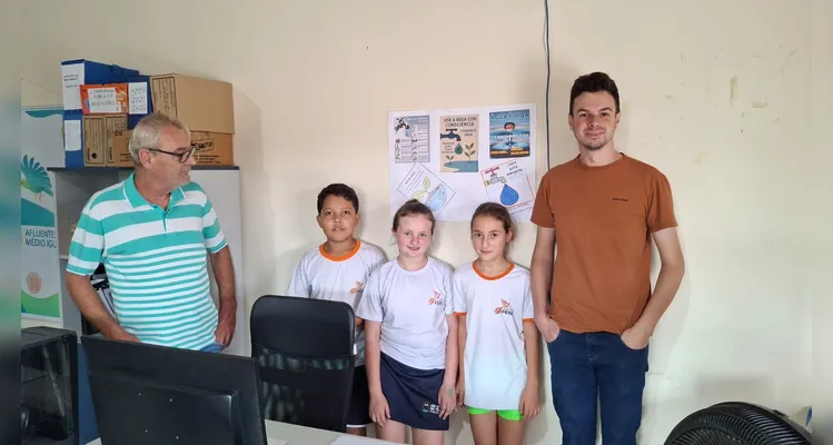 Veja a série de registros do amplo trabalho da classe em diferentes momentos.