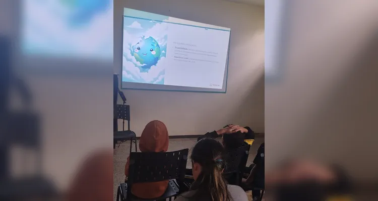 A classe assistiu ao conteúdo do Vamos Ler e realizou rodas de conversa sobre o uso consciente da água, seguidas da produção de desenhos representando diferentes formas de utilização no cotidiano,