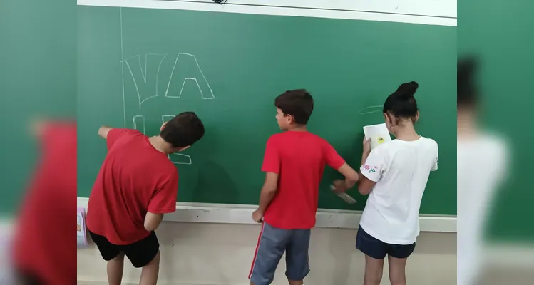 Confira a série de registros em sala de aula.