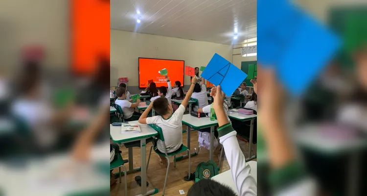 Confira a série de registros do amplo trabalho em sala de aula.