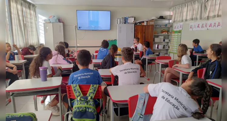 Confira a série de registros do trabalho em sala de aula.