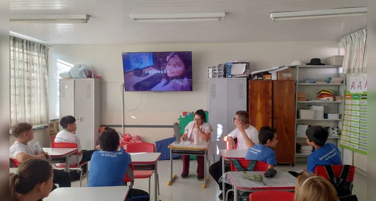 Confira a série de registros do trabalho em sala de aula.