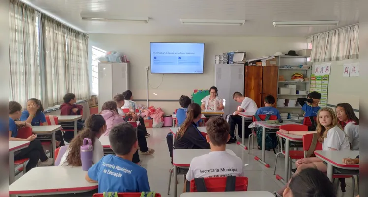 Confira a série de registros do trabalho em sala de aula.