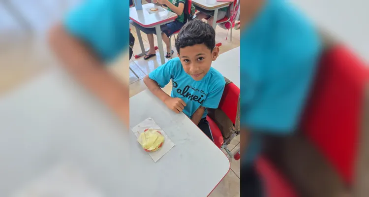 Como fechamento, os alunos confeccionaram pizzas utilizando ingredientes disponíveis em casa, integrando conteúdos como frações e unidades de medida.