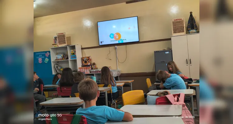 Veja a série de registros do amplo trabalho em sala de aula.