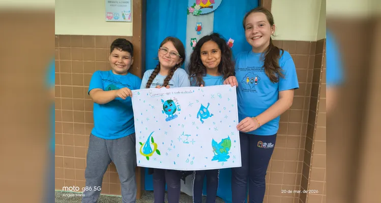 Veja a série de registros do amplo trabalho em sala de aula.