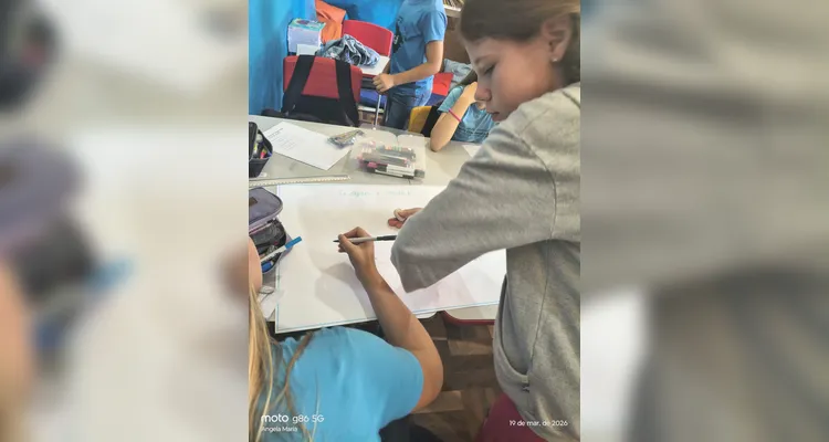 Veja a série de registros do amplo trabalho em sala de aula.