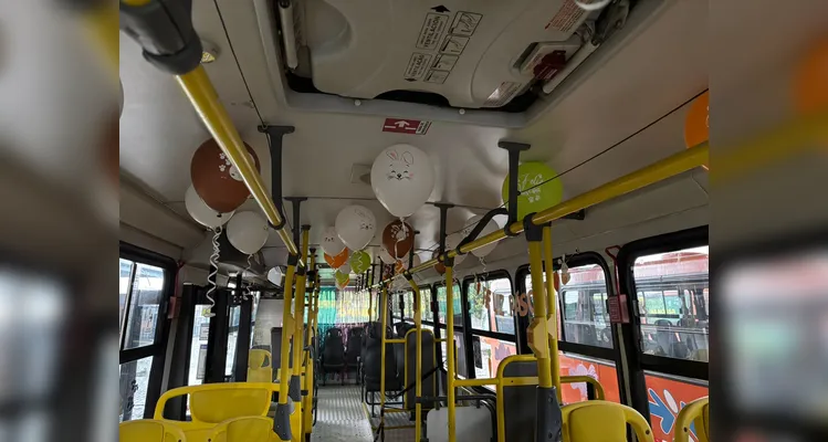 VCG leva clima de páscoa para o transporte coletivo de Ponta Grossa