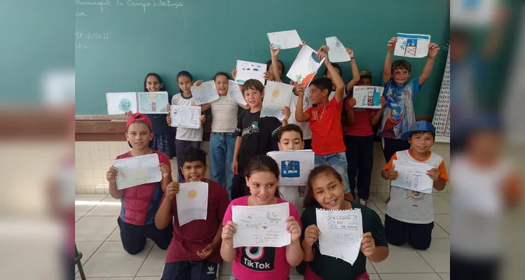 Veja a série de registros do amplo trabalho em sala de aula.