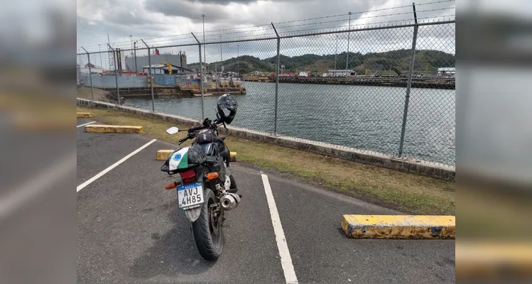 Professor Luiz Petla chega ao Panamá em expedição de moto ao Alasca