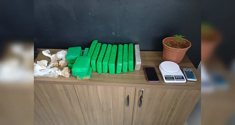 Operação prende cinco homens e apreende 11 kg de drogas em Rebouças