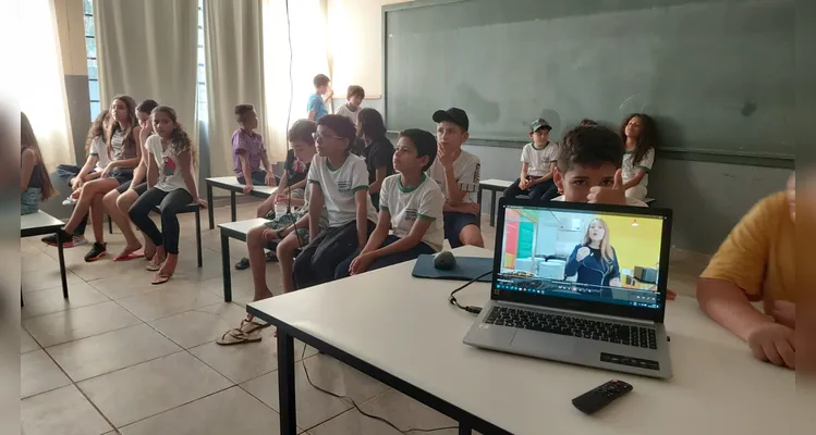 Confira as fotos do diversificado trabalho.