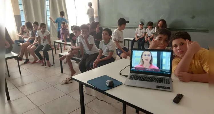 Confira as fotos do diversificado trabalho.