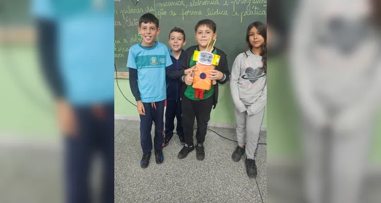 Veja os registros do amplo trabalho em sala de aula.