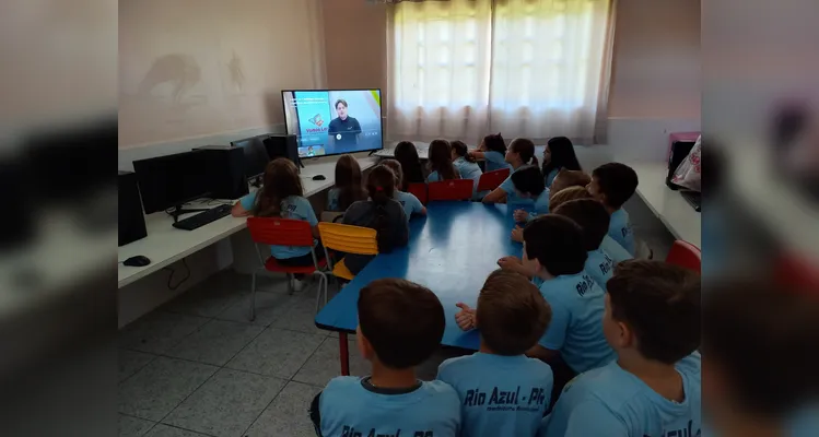 Confira os registros do trabalho na escola e em casa.
