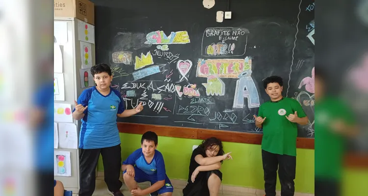 Veja a série de registros do trabalho dentro e fora da sala de aula.