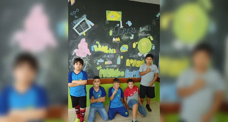 Veja a série de registros do trabalho dentro e fora da sala de aula.