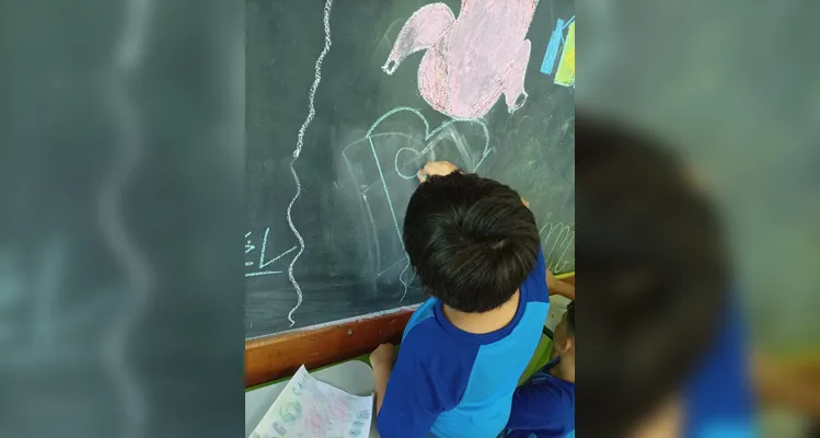 Veja a série de registros do trabalho dentro e fora da sala de aula.