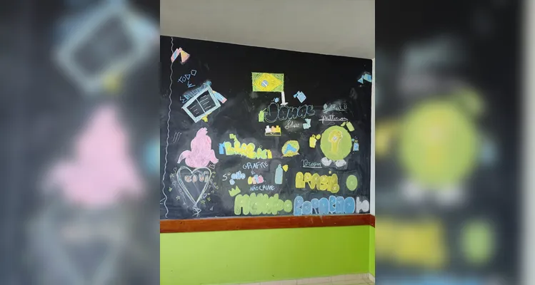 Veja a série de registros do trabalho dentro e fora da sala de aula.