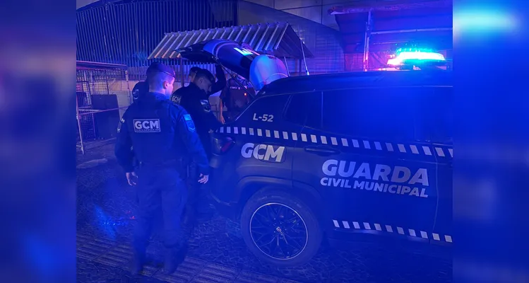 Jovem fica ferido após ataque com arma branca no Centro de Ponta Grossa