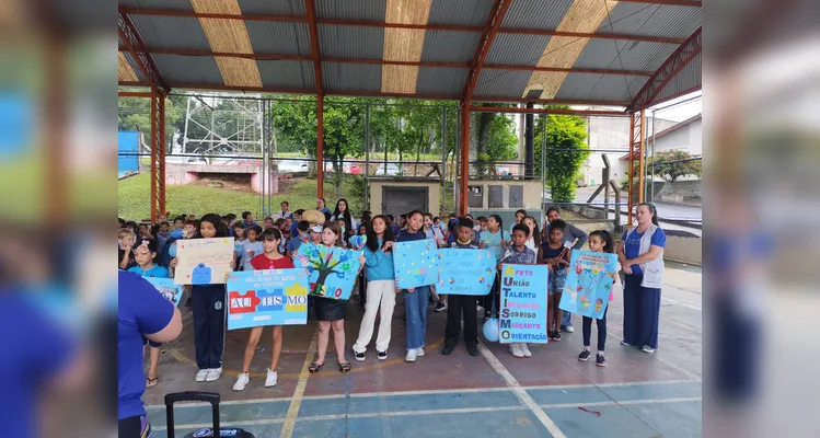 Veja a série de registros das ações dentro e fora da escola.