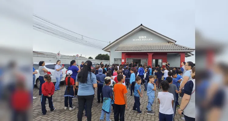 Veja a série de registros das ações dentro e fora da escola.