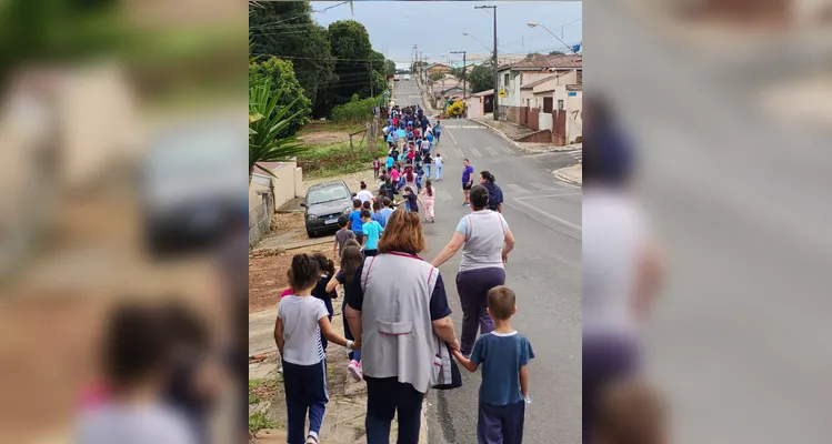 Veja a série de registros das ações dentro e fora da escola.